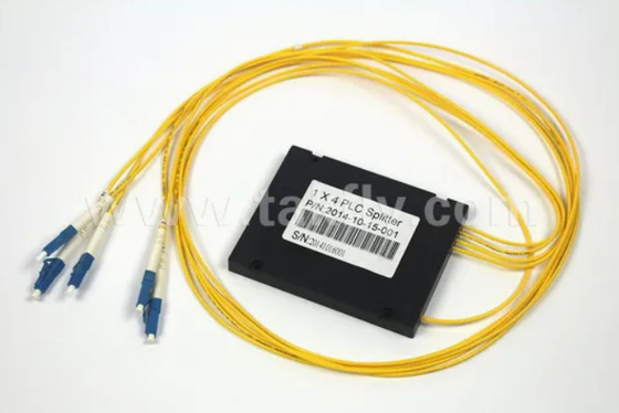 কমপ্যাক্ট Gpon Epon 1X4 SC APC ABS FTTX ফাইবার অপটিক পিএলসি স্প্লিটার -40- 85C তাপমাত্রা সহনশীলতার সাথে