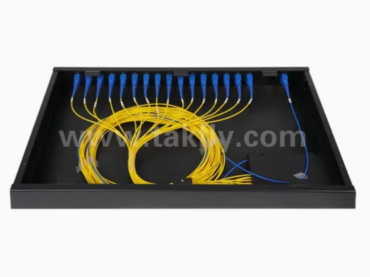 Gpon Epon 32 পোর্ট র্যাক মাউন্ট ফাইবার অপটিক্যাল স্প্লিটার এসসি / এপিসি সংযোগকারী উচ্চ নির্ভরযোগ্যতা এবং স্থায়িত্ব